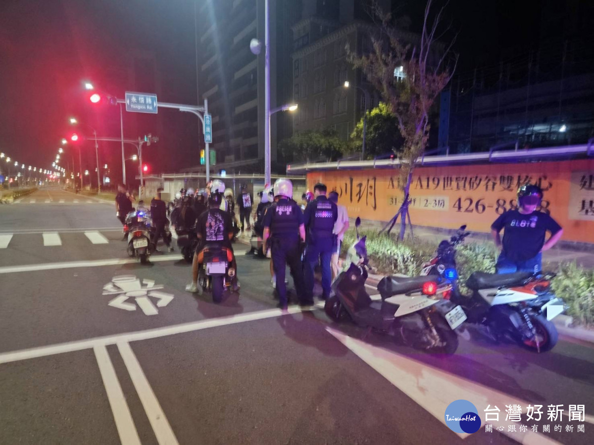 社群揪重劃區深夜聚集競速，壢警快打部隊區域聯防開罰。