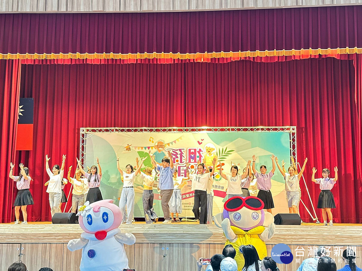 「祖孫樂淘桃」祖父母節慶祝活動        祖孫同樂促進代間情感
