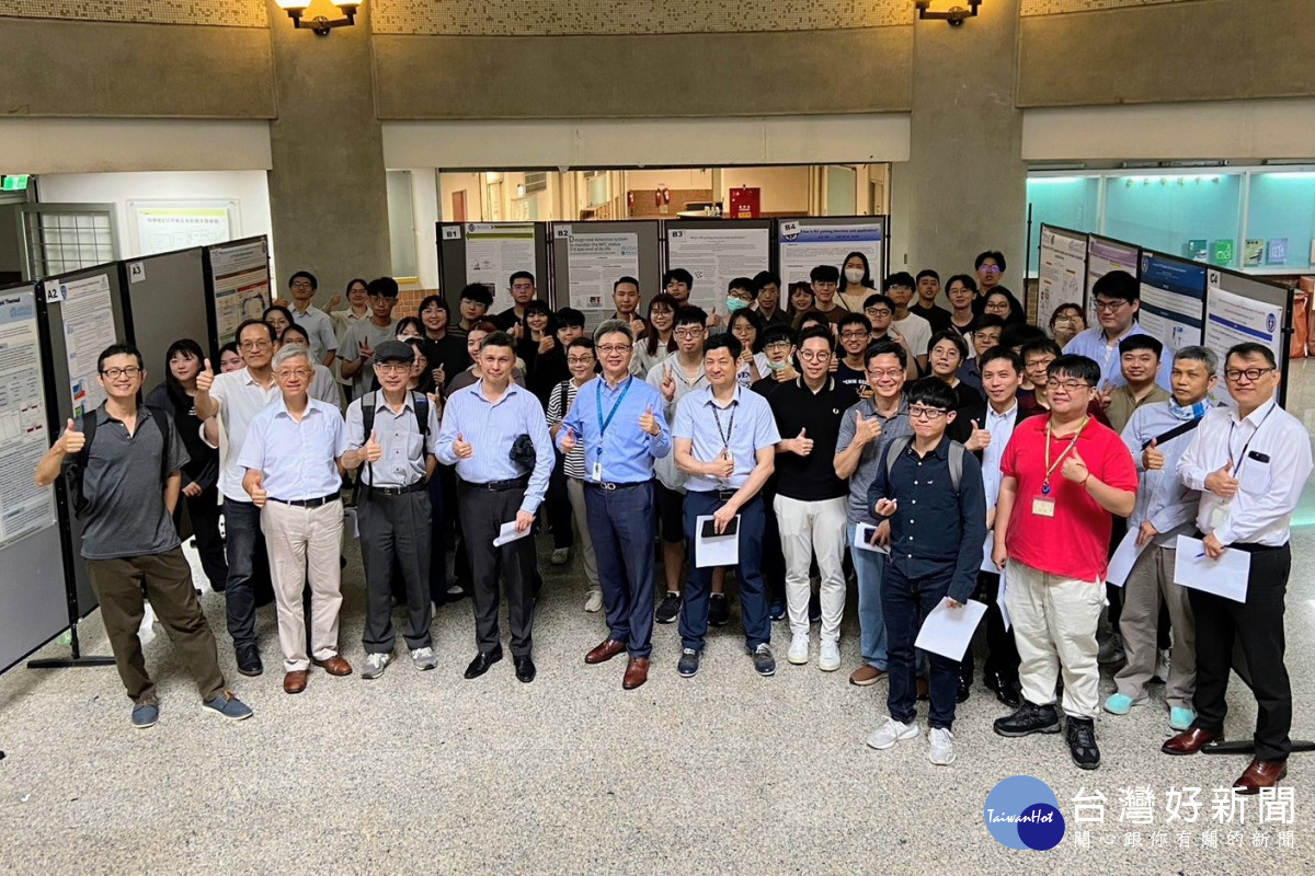 為培育半導體產業人才，中原大學與台灣應用材料合作開設先進半導體設備課程，成果斐然。
