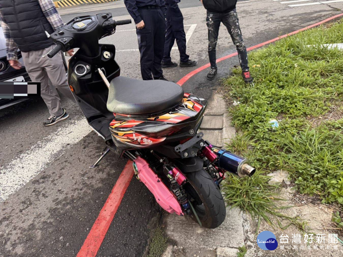不法人士利用通訊軟體號召群眾，進行危險競速、佔用車道等行為，蘆竹分局溯源追查起訴。<br />
<br />
