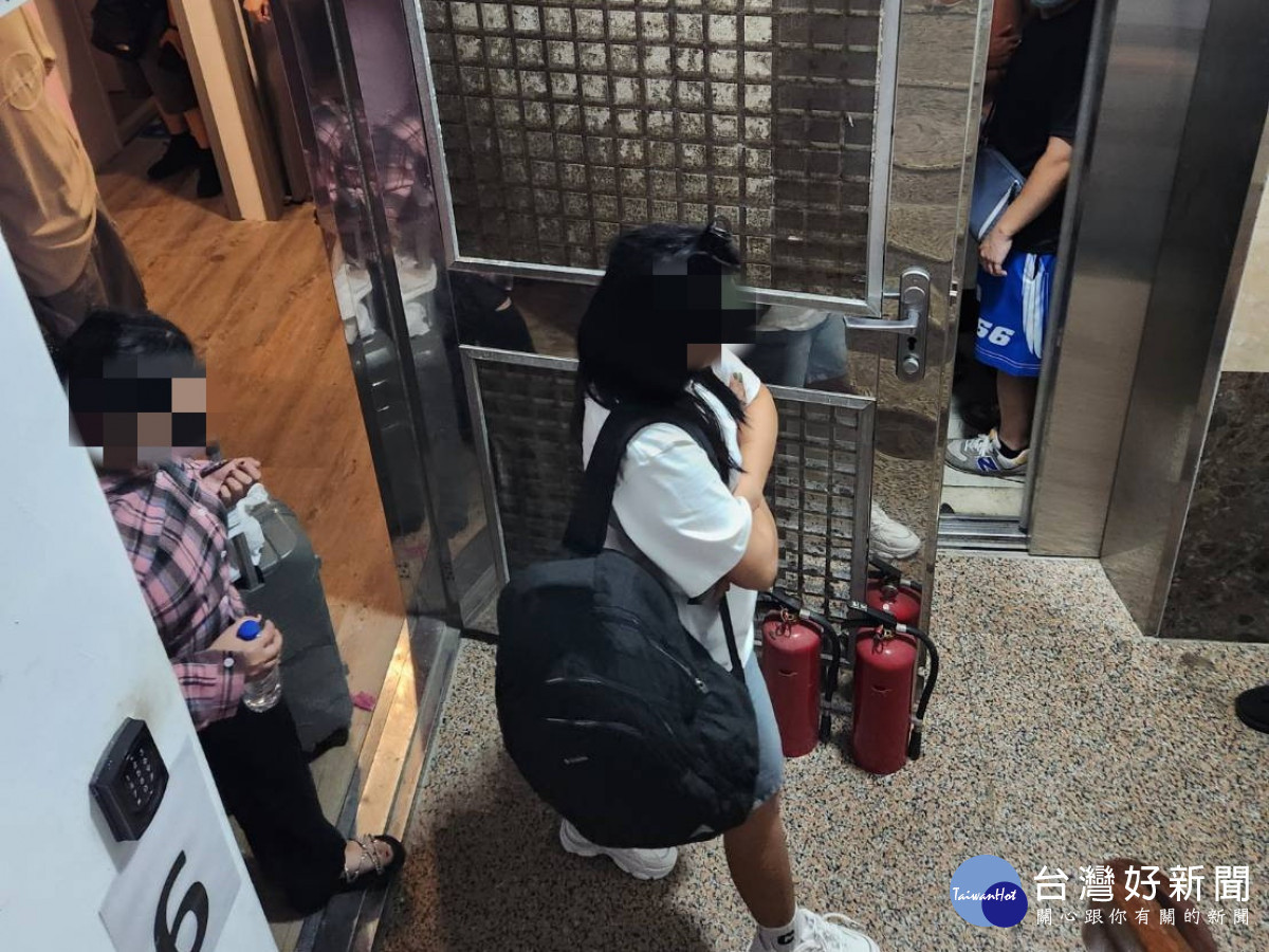 應召站，泰、印籍女子落網。