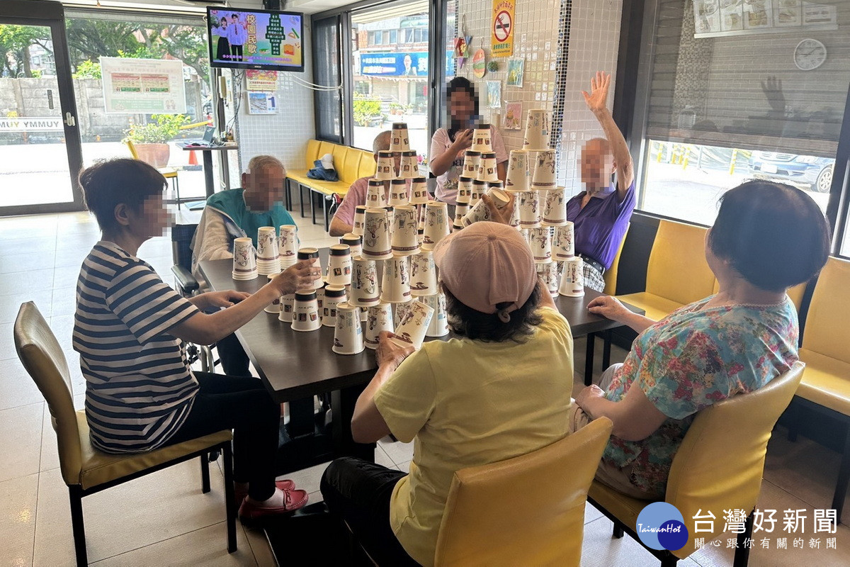 響應國際失智症月，桃市府攜手多個民間單位共迵打造友善照護城市。