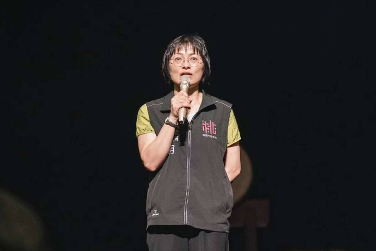 桃園市政府社會局專門委員羅炤月致詞。<br />
