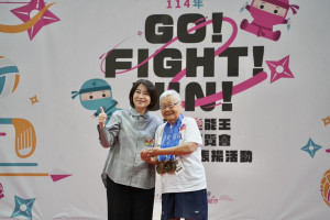 屏東運動博覽會暨體育有功人員表揚　97歲「最強阿嬤」唐成瑤奪卓越貢獻獎