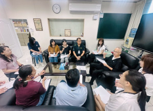 嘉義市政府為防範學校午餐食材因災損等因素面臨短缺之情形，於8月28日召集學校校長及營養師代表開會因應／林詩涵翻攝