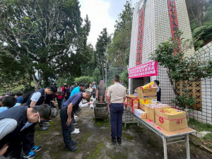 緬懷林業先賢，水里工作站人倫分站榮民塔舉行秋季祭祀活動。（林業保育署南投分署提供）