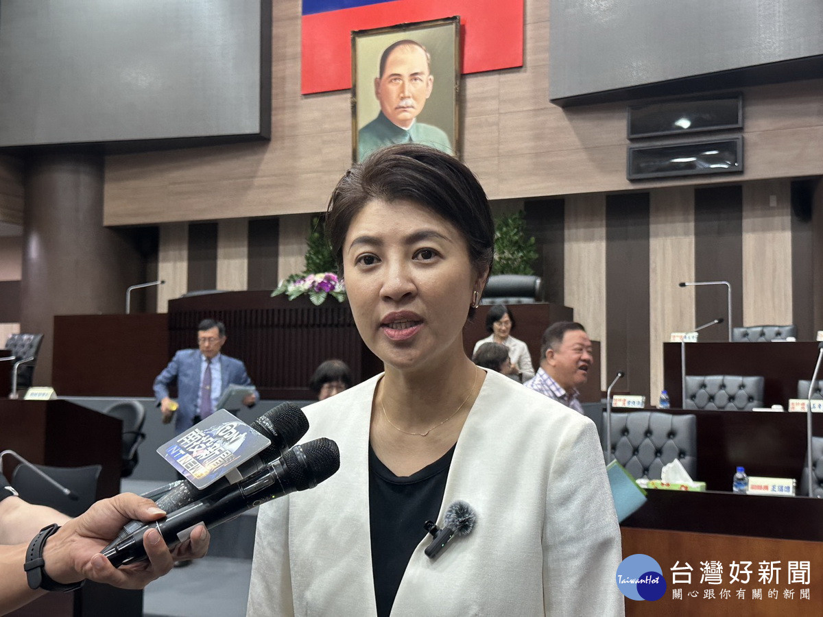 許縣長感謝審計室對縣府施政與財政表現給予肯定及建議。（記者扶小萍攝）