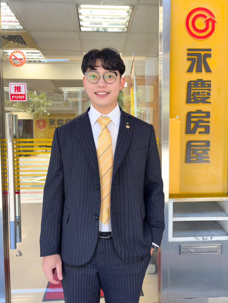 永慶房屋經紀人員黃國一早已是百萬年薪一族，還額外獲得三天的「有薪福利假」。
