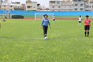 114年全國運動會會內賽登場，雲林縣長張麗善為女足開球／翻攝照片