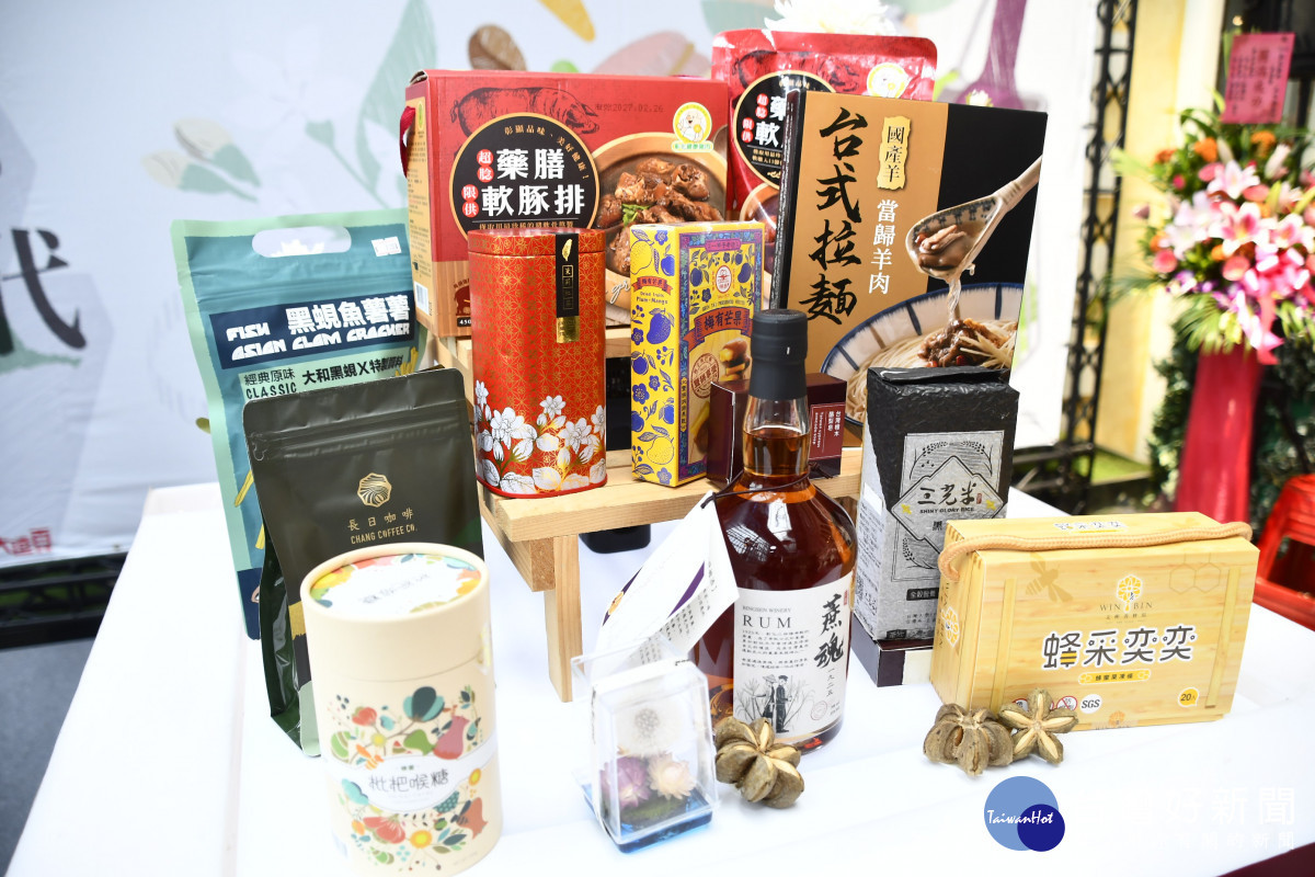 彰縣府攜手板橋大遠百，推「彰化優鮮」快閃活動免費品嚐150款在地美味。圖／記者鄧富珍翻攝