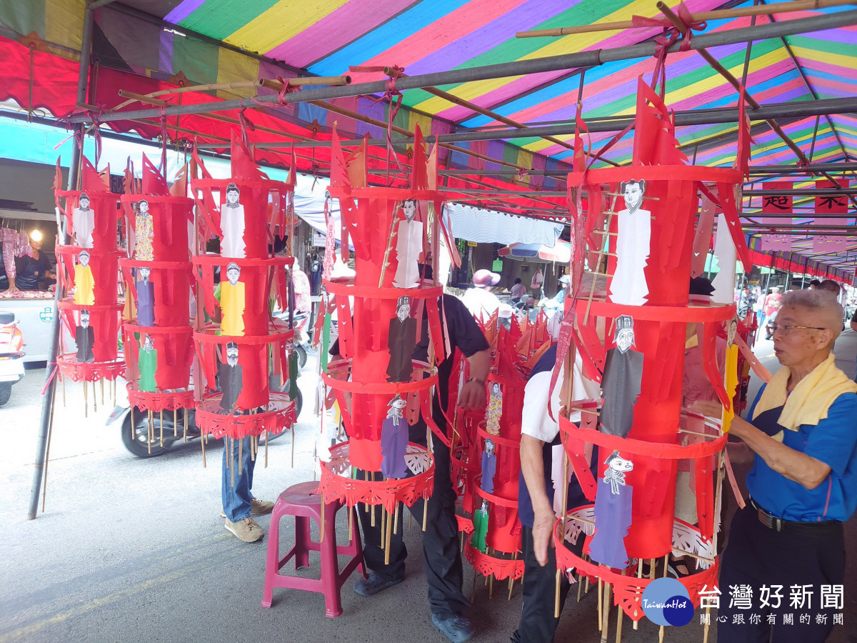 南壇大眾廟懸掛寶(車藏)。