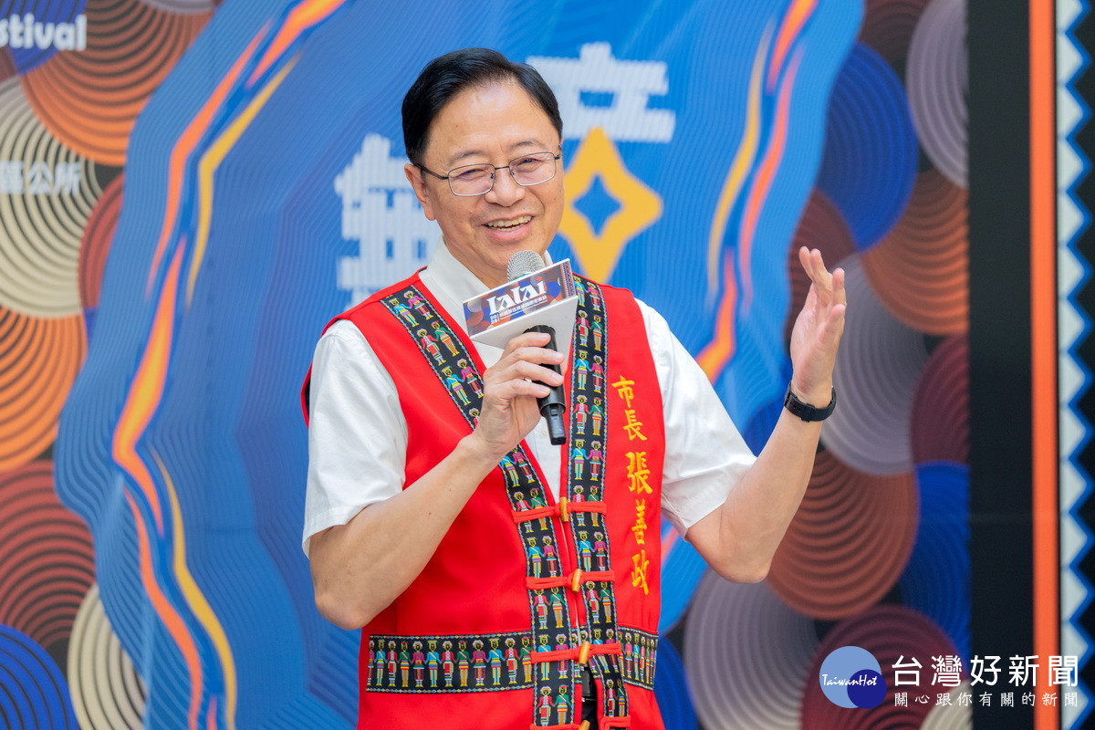 桃園市長張善政於「LALAI桃園原住民族國際音樂節行銷記者會」中致詞。<br />
