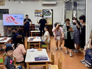 響應114年全國交通安全月，龍潭警分局舉辦寓教於樂的交通安全宣導活動。