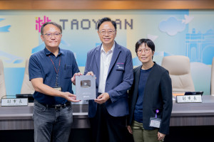 「遊桃園 Taoyuan Travel」YouTube頻道已累積超過5,000萬瀏覽量與逾10萬名追蹤者，是我國第一個獲頒白銀創作者獎的政府機關。