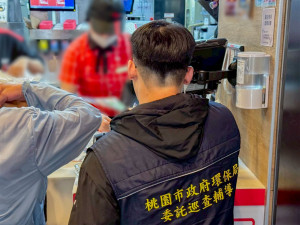 環保局積極輔導業者改善餐飲油煙。