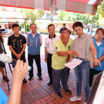 許縣長率縣府相關單位人員到魚池鄉聽取簡報與地方意見再現場會勘。（縣府提供）