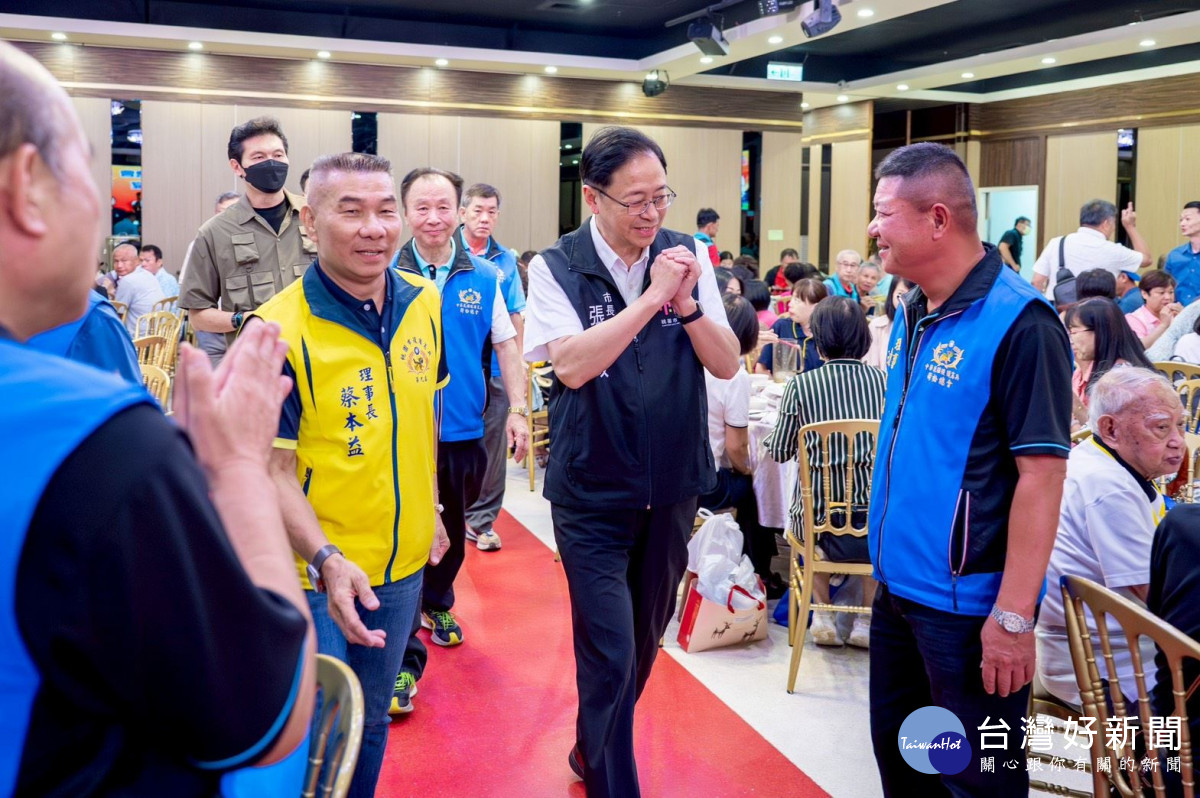 後憲弟兄連續30年舉辦忠貞盃壘球錦標賽，展現堅定信念與團結精神。