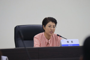 許縣長籲中央盡速確定給予地方穩定財源以利施政。（記者扶小萍攝）