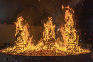 嘉義縣民雄大士爺祭14日深夜舉行恭送大士爺「火化升天」儀式／嘉義縣府提供