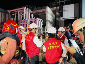 興達電廠9日發生火警，陳其邁及相關局處首長趕赴現場了解狀況。