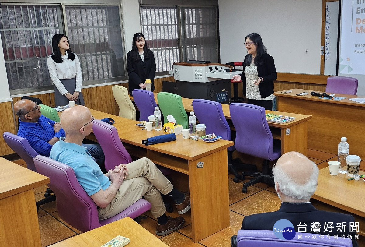 AACSB 訪視委員深入校園與各系所學程，了解中原大學辦學成果。