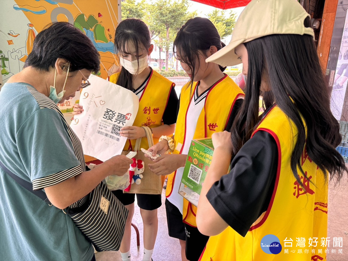 發票銳減　創世攜手員高街頭募發票助弱勢植物人