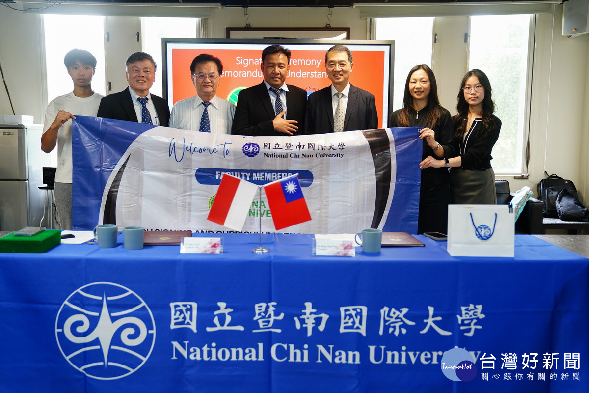 BIU與暨大兩校簽署MOU，師生到場見證。（暨南大學提供）<br />
<br />
