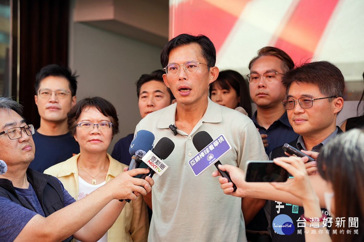 民眾黨立委劉書彬成立桃園服務        黃國昌：會與在地藍委共同努力
