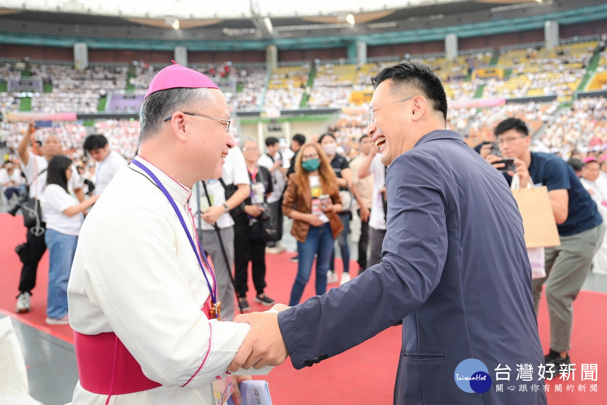桃園市副市長蘇俊賓出席「愛與感恩 希望偕行-在臺移工移民共融大會」。<br />
