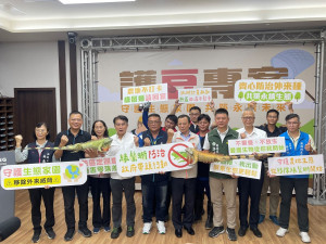 屏東縣啟動「護豆專案」　加強移除綠鬣蜥