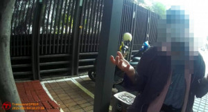 警方逮獲前來面交投資款的70歲女車手。