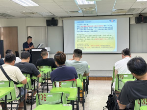 中壢監理站辦理「114年第3季貨運三業調訓高違規駕駛人交通安全教育訓練」。