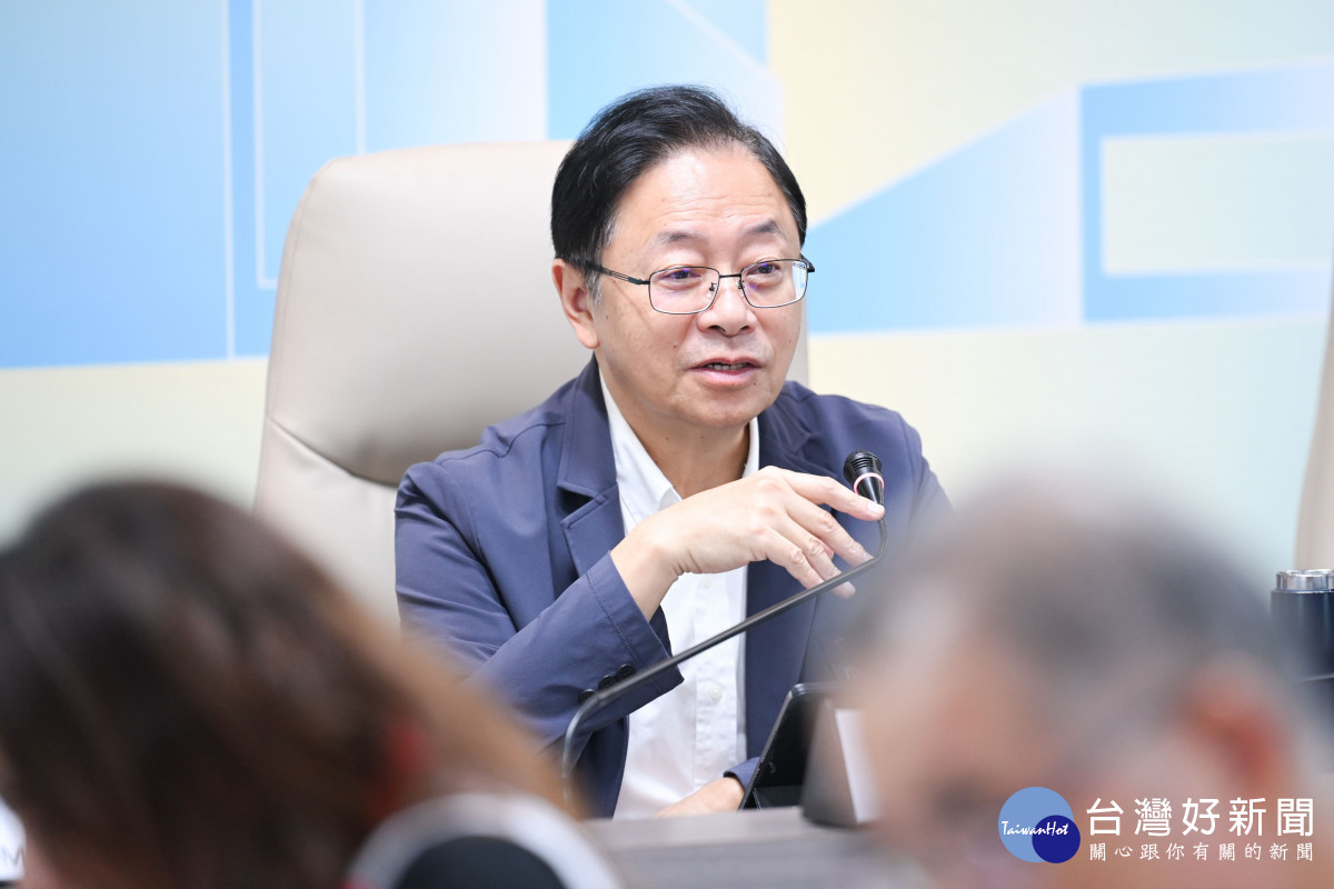桃園市長張善政於市政會議致詞。