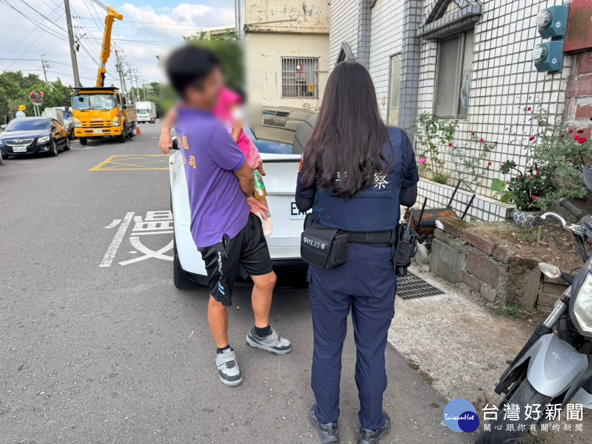 小女童趁家人熟睡偷溜上街，平鎮警助平安返家。