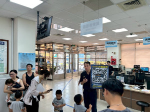 楊梅分局新屋分駐所協助社團法人台灣大心社會福利協會舉辦「職場體驗－小小波麗士」親子活動。