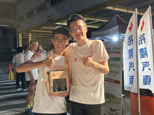 裕隆汽車攜手苗栗縣府合作推出「金波米燒酎禮盒」-喝酒不開車、開車不喝酒。（圖／苗栗縣政府）