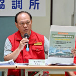 中央災害應變中心前進協調所協調官季連成（左）。（圖／行政院新聞傳播處提供）