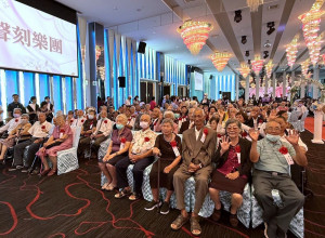 屏東重陽敬老鑽石婚表揚大會　鑽石佳偶連袂出席慶祝
