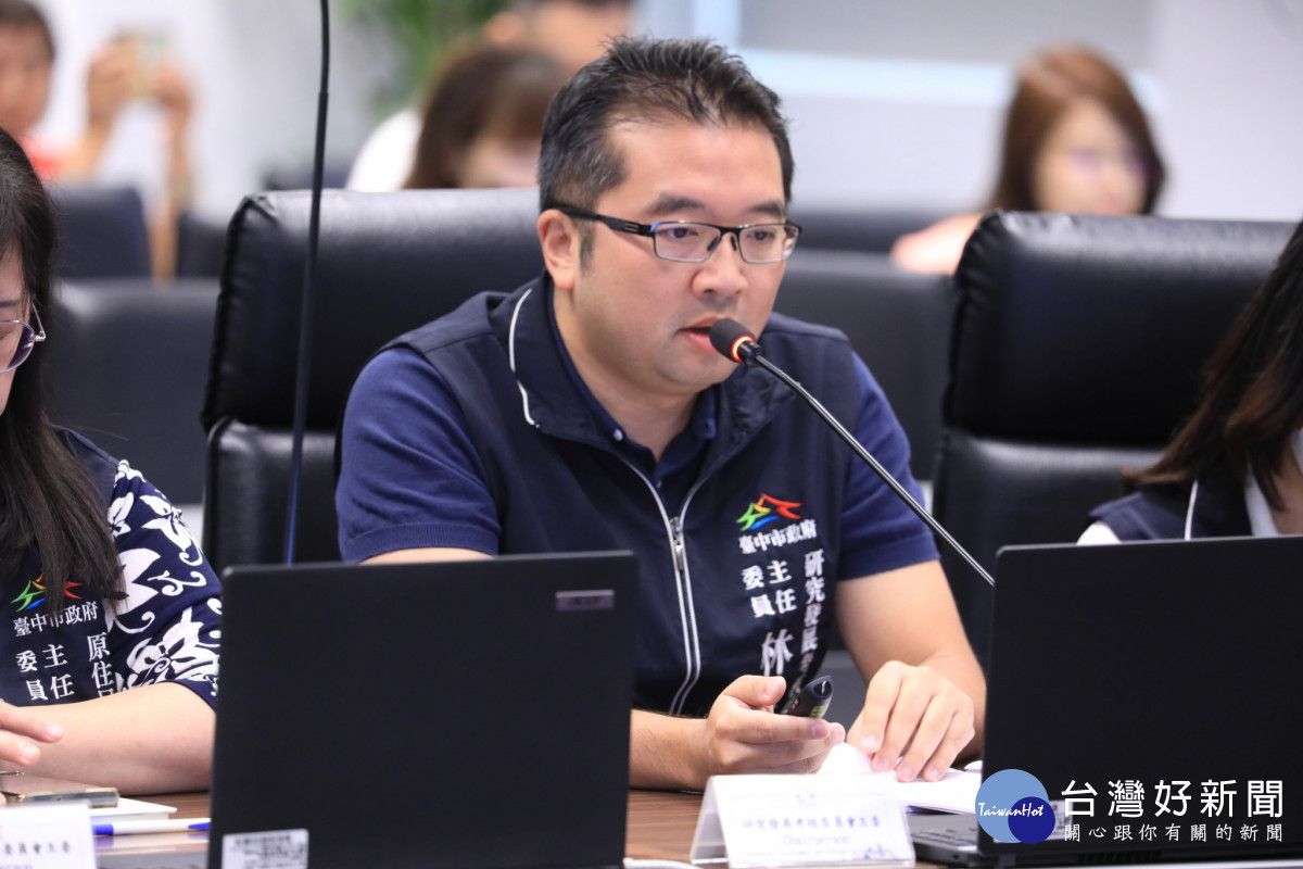 市府研考會主任委員林林鼎超