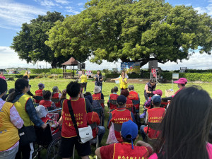 田中老樹公園笑聲連連，警民攜手話劇防詐長輩收穫滿滿。圖／彰化縣警局提供