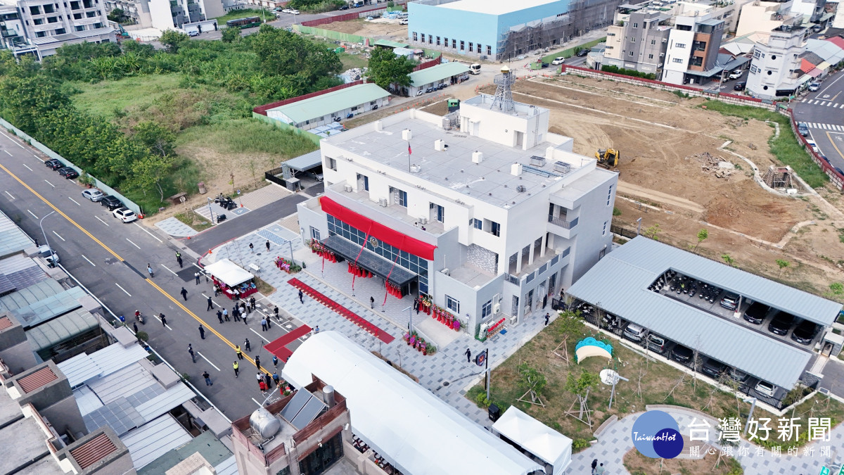 嘉義市竹園派出所及交通隊西區分隊新廳舍落成啟用／嘉義市府提供
