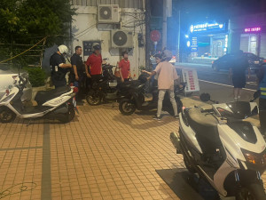 楊梅警聯合環保局執行「靜桃專案」。