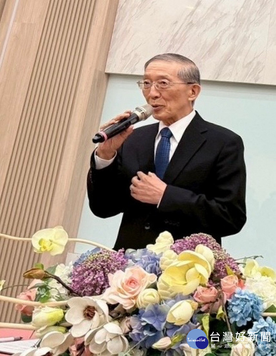 社團法人對外關係協會理事長林永樂以「台灣的國際參與及合作」為題,進行專題演講。(暨大提供)