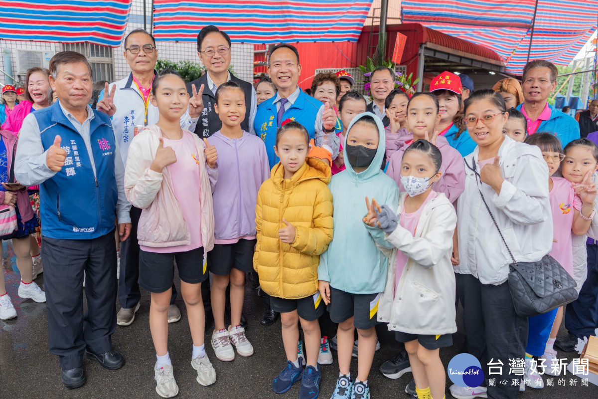 民政局指出,今年五福宮依循傳統續辦圓醮,不僅傳承古禮科儀,更融入歌仔戲、放水燈等藝文展演,展現閩南宗教藝術與民俗技藝之美。<br />
<br />