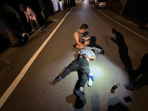 中壢警分局興國派出所查獲一起假檢警詐欺案件，當場逮捕28歲陳姓詐欺車手。