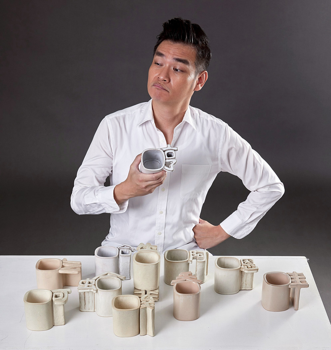 元智大學陳彥彰老師以其創意作品《靠杯》獲英國世界前瞻設計獎(WFDA)季度最大獎