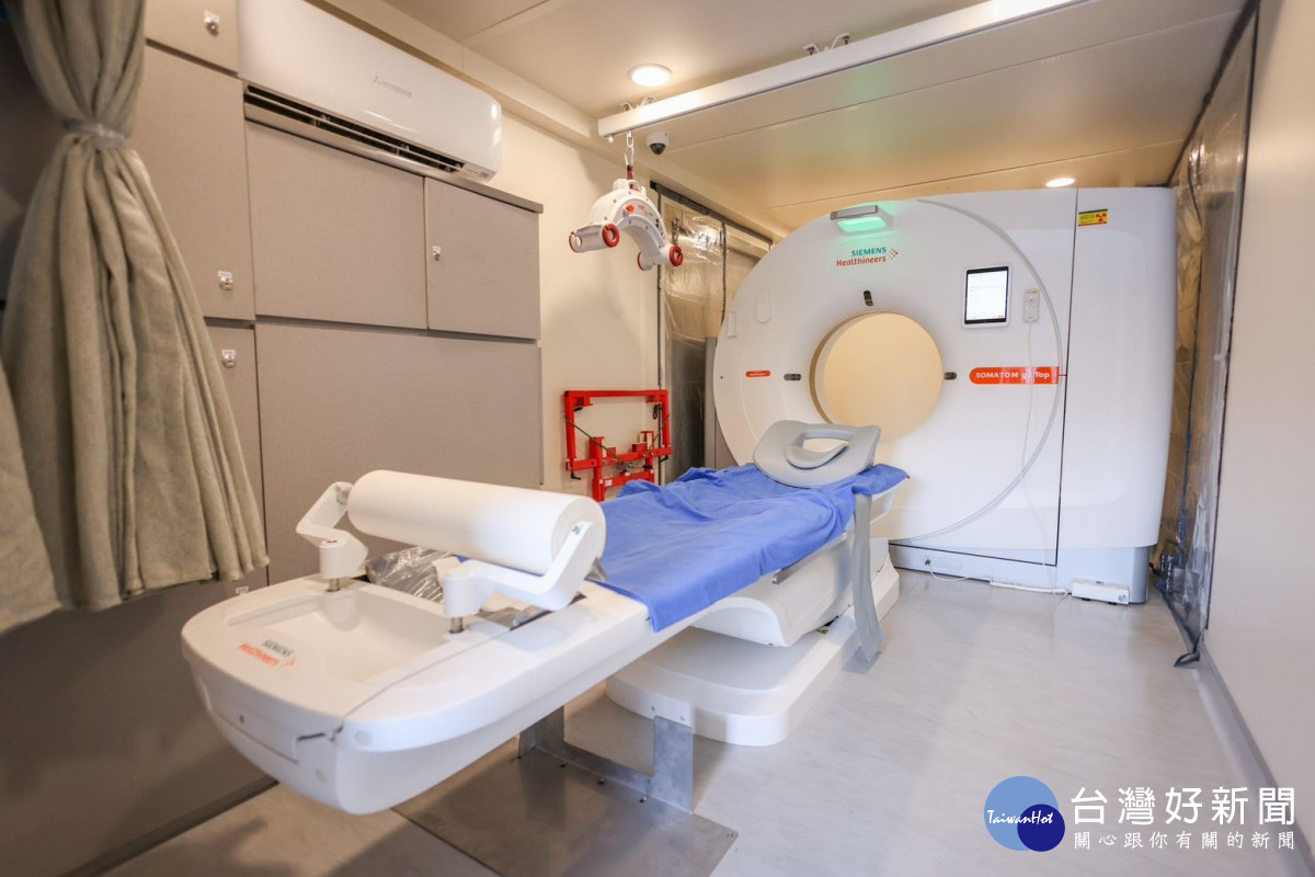 行動CT醫療車融合軍工與醫療科技。