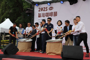 「2025台灣咖啡節」1日在古坑綠色隧道熱鬧登場／林詩涵翻攝