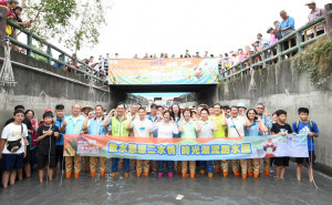 全台唯一「二水國際跑水節」登場，祈福祭典、音樂晚會熱鬧二日。圖／彰化縣政府提供