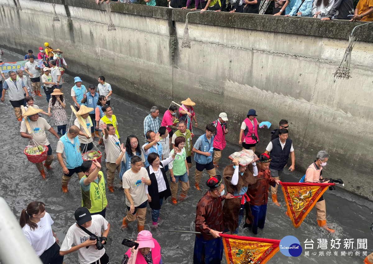 全台唯一「二水國際跑水節」登場，祈福祭典、音樂晚會熱鬧二日。圖／彰化縣政府提供